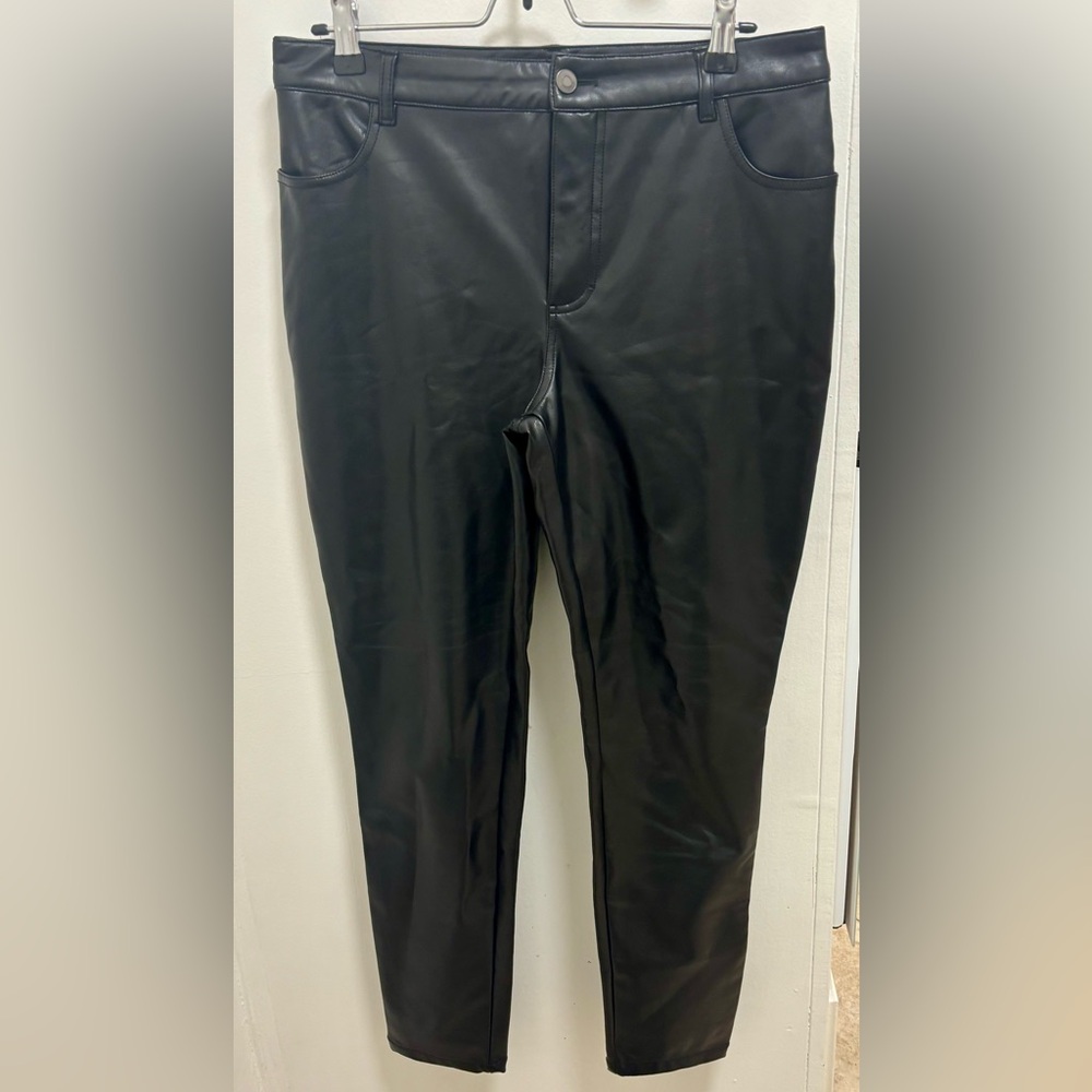 Modcloth Women’s Black Faux Leather Pants